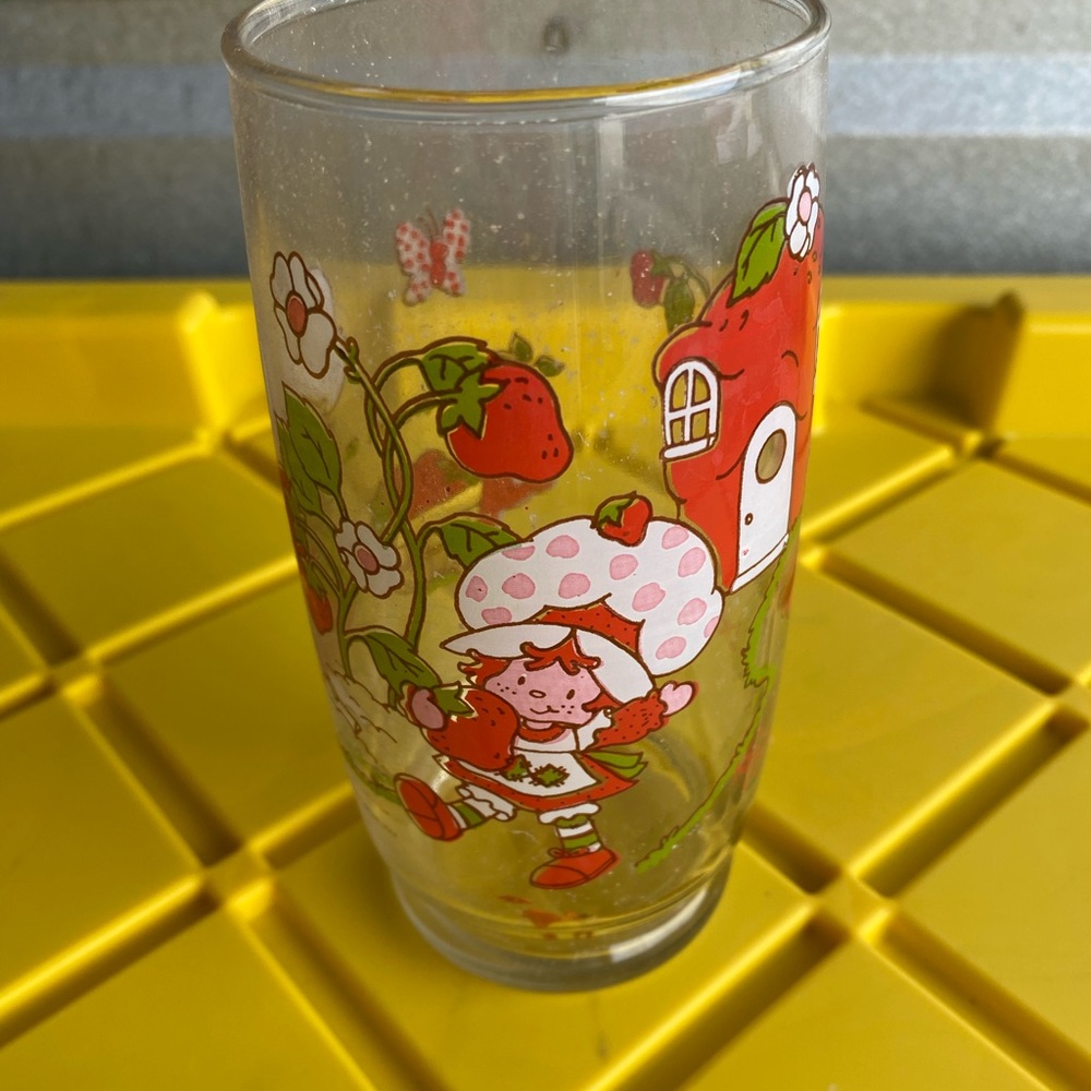 Vintage Strawberry Shortcake glasses